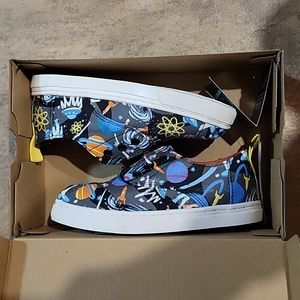 Toms tiny size 10 Black Glow in the Dark Galaxy print new in box with tags